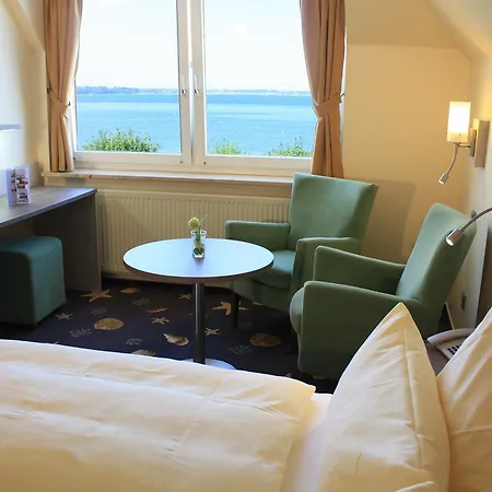 Seeterrassen 3* Laboe